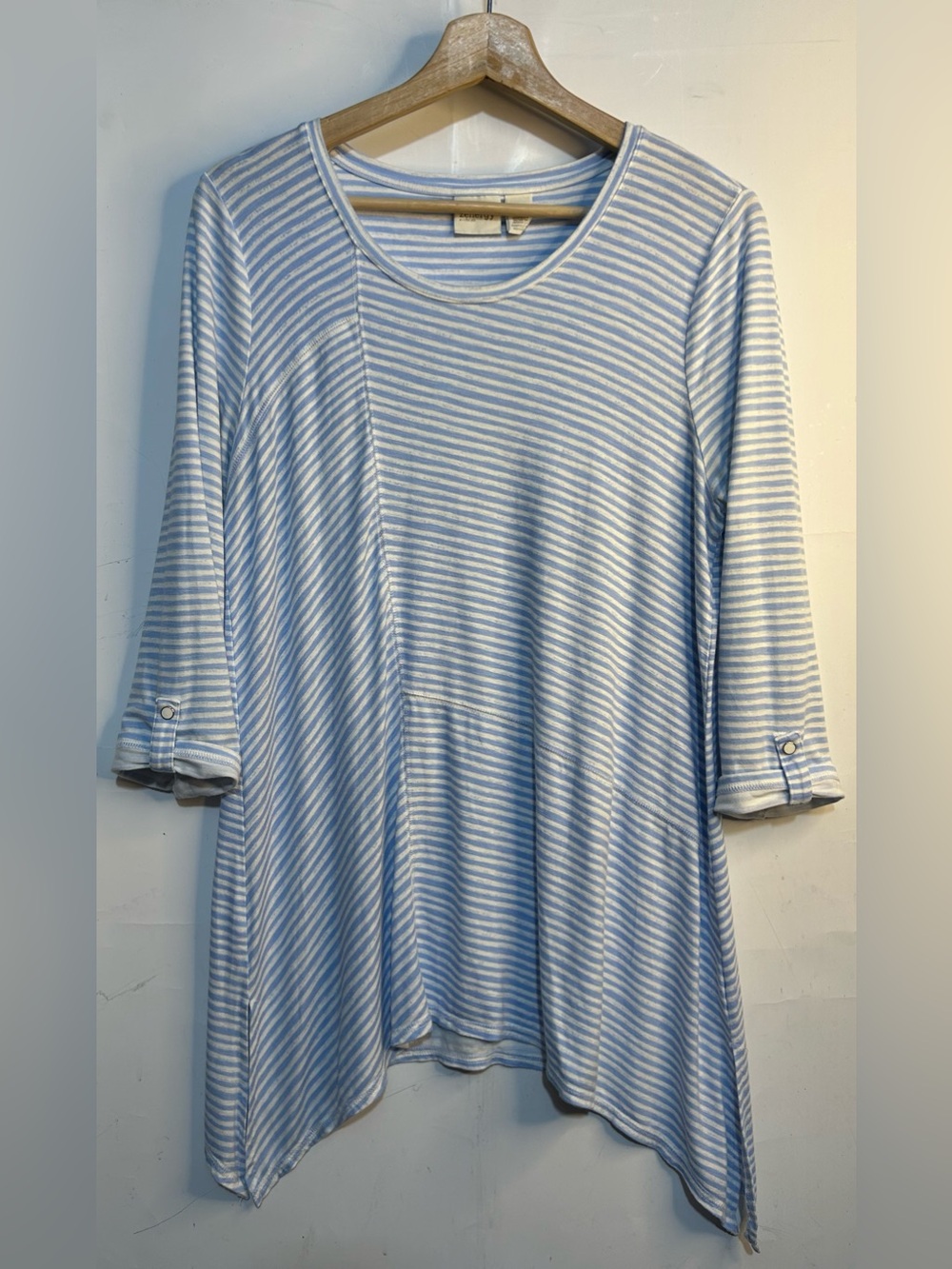 5 for $25🔥Zenergy by Chico's Blue Striped Asymmetrical Blouse Size 1/ Medium